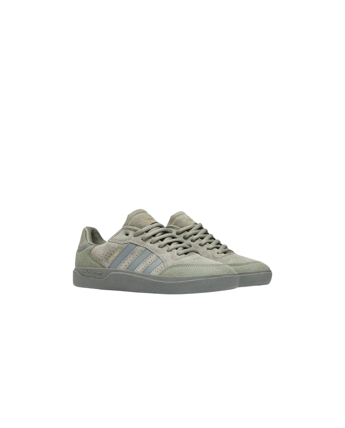 adidas tyshawn low daim grey adidas tyshawn low daim grey