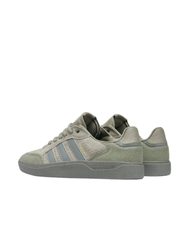adidas tyshawn low daim grey adidas tyshawn low daim grey